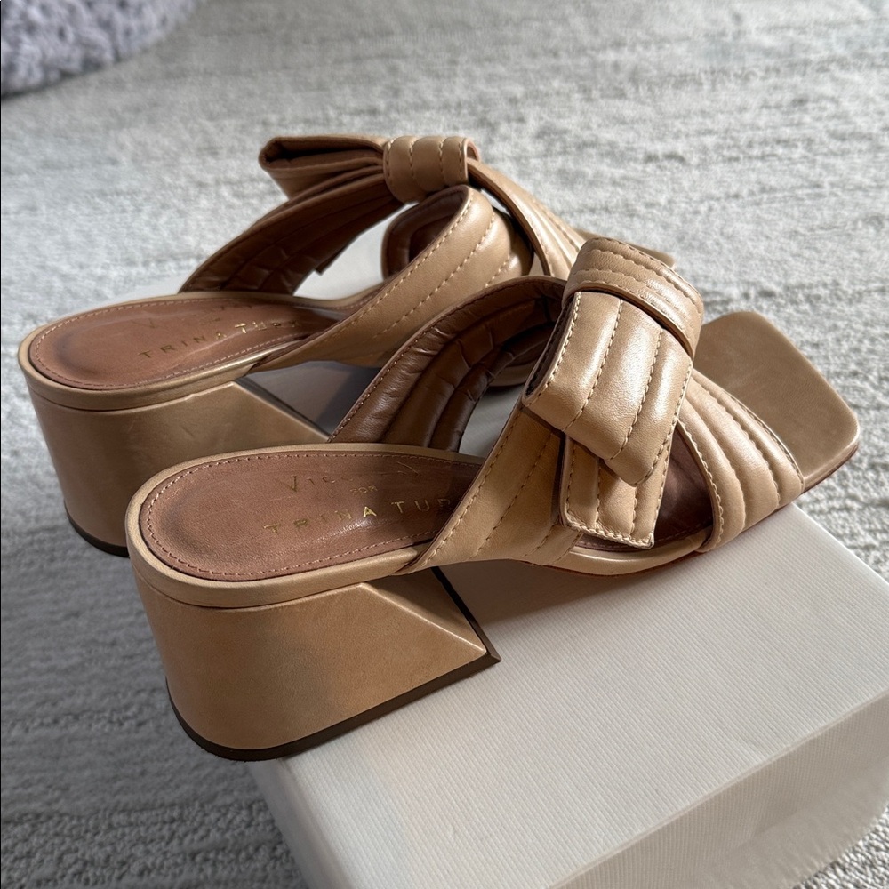 Women's Tan Slide Sandals - Picture 3 of 4
